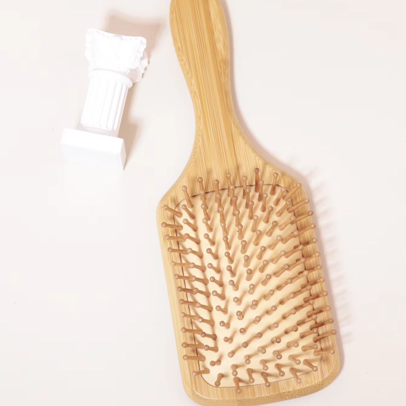 天然竹製木製エアクッションコーム、マッサージ歯用の静電気防止 - Bamboo Hair Brush のレビューと価格